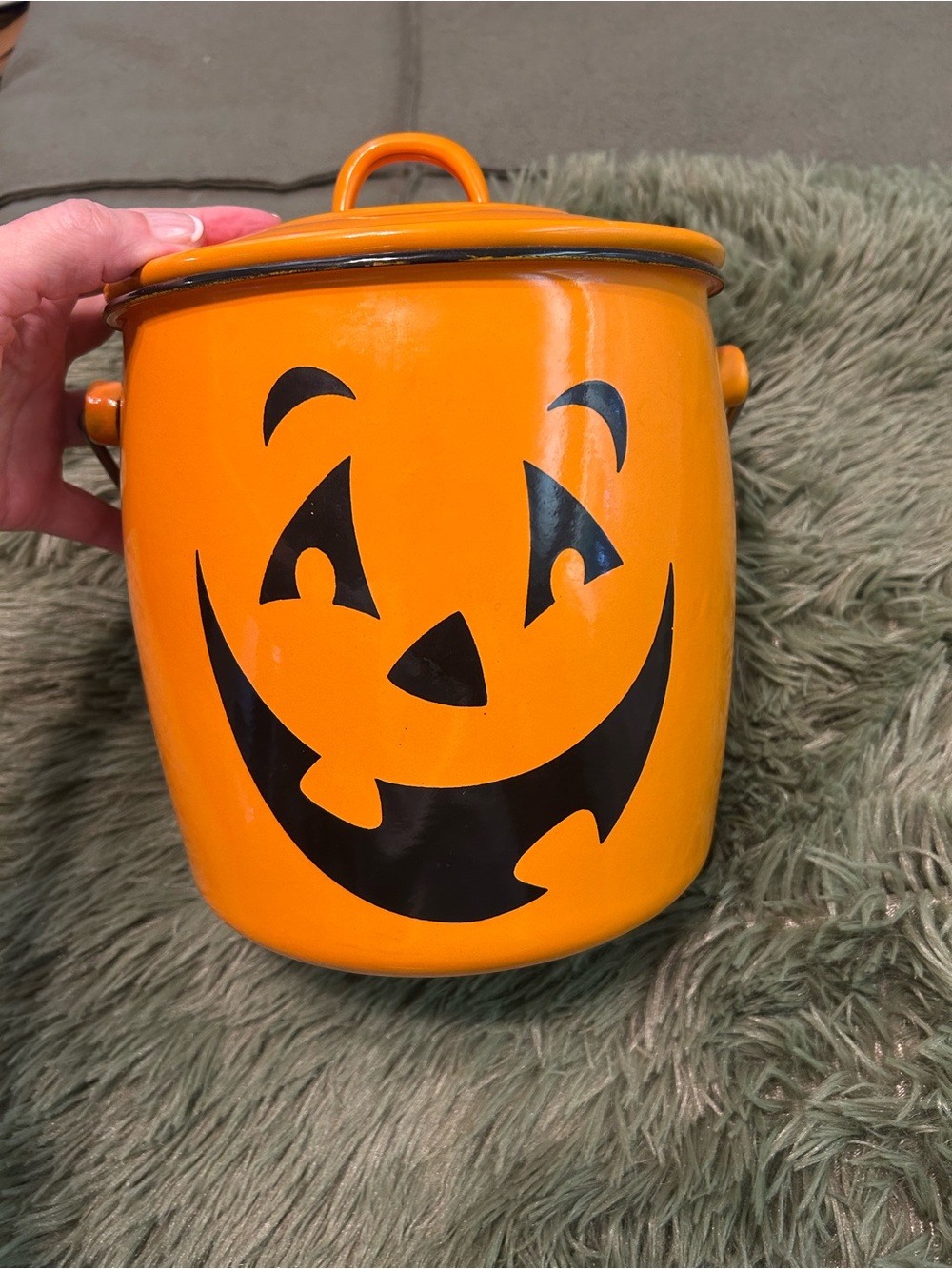 Hallmark Orange Halloween Jack-O'-Lantern Candy Bucket - Home Kitchen
